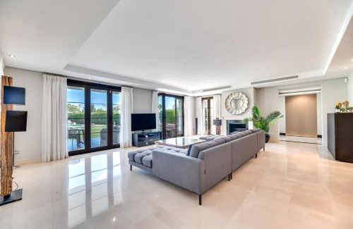 Nueva Andalucia Villa | Villa Michelle