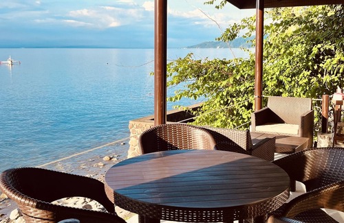 Anilao Villa | Villa Milagros Dive Inn Anilao Duplex Villa - BEACHFRONT