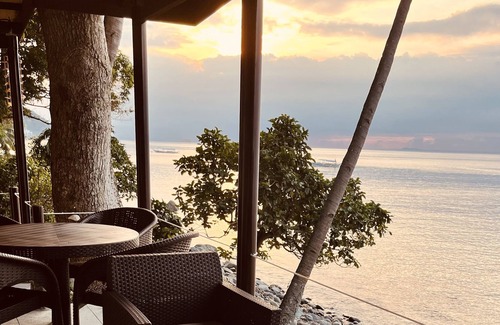 Anilao Villa | Villa Milagros Dive Inn Anilao Duplex Villa - BEACHFRONT