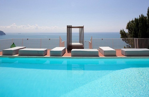 Ravello Villa | Villa Milena: A splendid and luminous two-story villa located on the high coast in front of the sea, with Free WI-FI.
