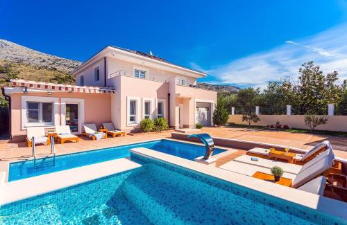 Srinjine Villa | VILLA MILLA with private pool, jacuzzi, sauna, gym, max. 8 person