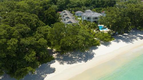 Beau Vallon Villa | Villa Mimi Beachfront Beau Vallon