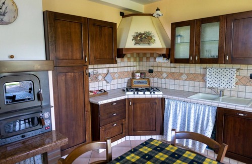 Ponte Rio Apartment | Villa Mimosa nestled in the Marche countryside just 5km from the sea!