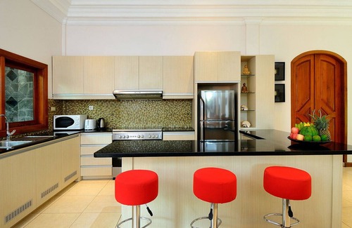 Legian Villa | Villa Mimpi - Legian Beach