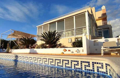Pera Villa | Villa Miradouro by Be Cherish