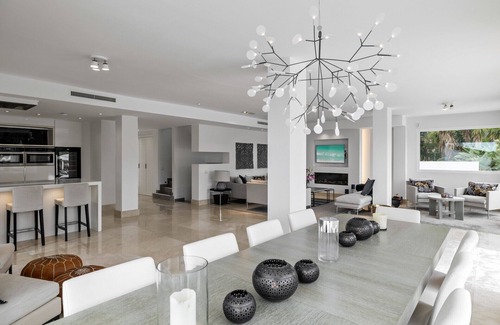 Nueva Andalucia Villa | Villa Miramar - 5 bed Family Villa in Aloha