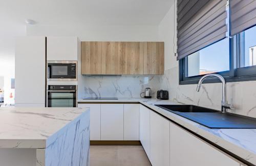 Serignan Villa | Villa Miray - Beach & Pool