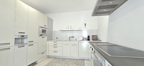 Bad Hall Apartment | Villa mit Balkon, Lift, Luxus -Beletage