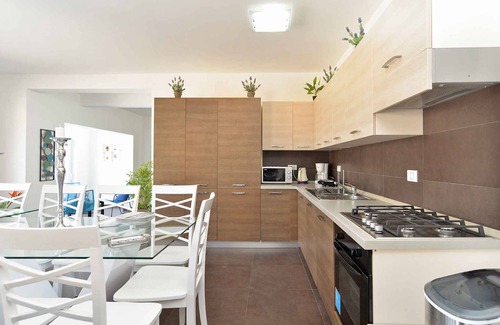 Muzini Villa | Villa mit Pool und Klimaanlage