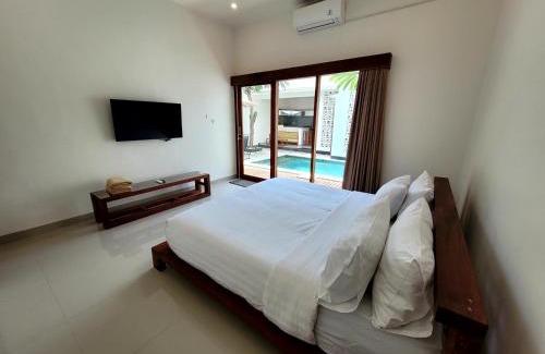 Senggigi Villa | Villa Moana Sari