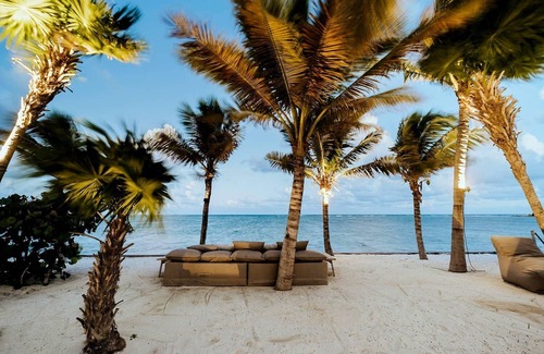 Zona Hotelera Villa | Villa Moloch, Tulum – Beachfront Chef Included