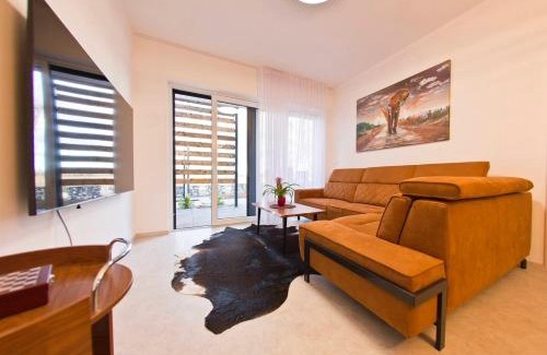 Sajdikove Humence Villa | Villa Monica v Penati Golf Resort