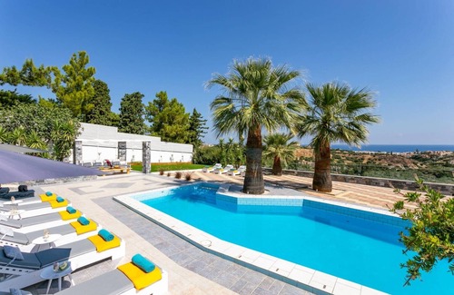 Old Hersonissos Villa | Villa Monroe by Villa Plus