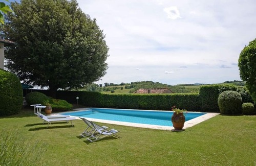 Montalcinello Villa | Villa Montalcinello in Siena, private pool