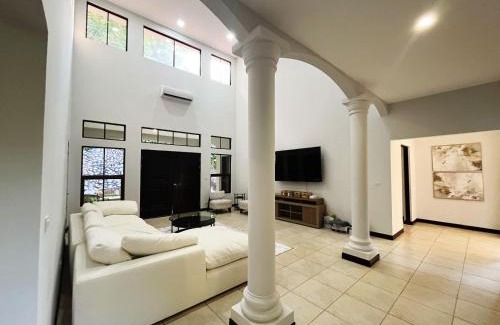 Camaronal Villa | Villa Montana