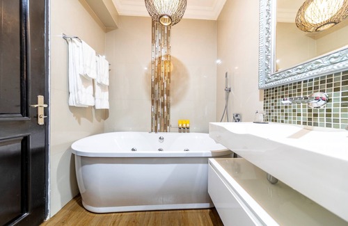 Accra Hotel | Villa Monticello