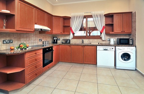 Pegeia Villa | Villa Morfou Tessera - 4 bedrooms with sea and sunset views - Great for beach.