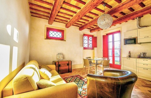 Monsano Villa | Villa Mortella Grande: A welcoming two-story villa in a quiet position, in the Marche countryside, with Free WI-FI.