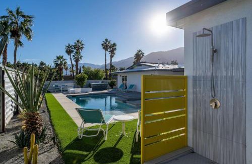 Vista Norte House | Villa Mosaic Vibrant Palm Springs Retreat