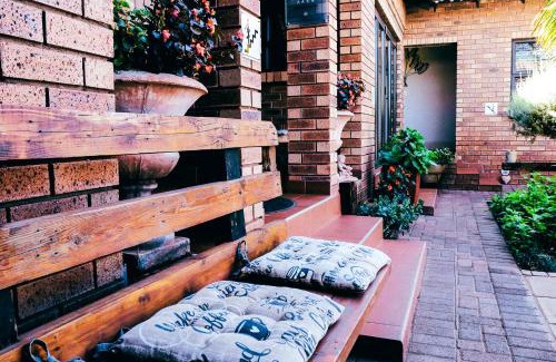 Kathu Bed & Breakfast | Villa Mosaiko