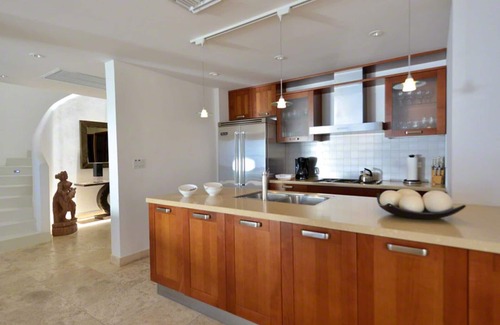 Plum Bay Villa | VILLA MUMBAI ST MARTIN - Luxury 3 Bedroom Beach Front Villa Located in Cupecoy