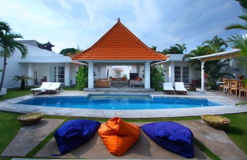 Dyanapura Villa | Villa Mutiara Putih Central Seminyak Beach 3mn