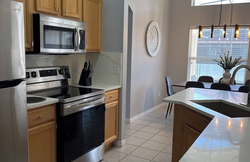 Solana House | Villa MysticnFabulous Comfortable 4 Bedroom/3 Bath Retreat Near Disney