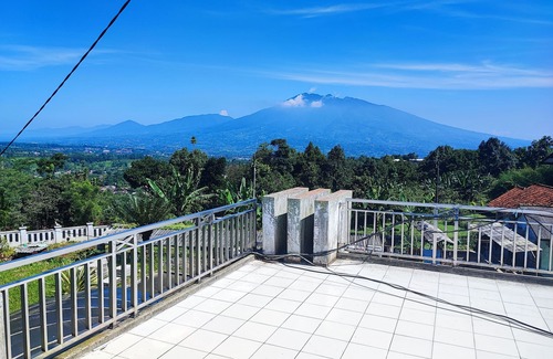 Caringin Villa | Villa Nadhira Syariah