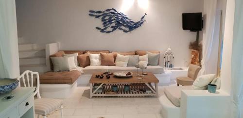 Logaras House | Villa Nafsika Paros