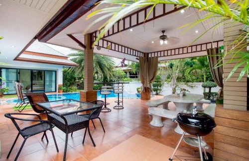 Huai Yai Villa | Villa Nataly