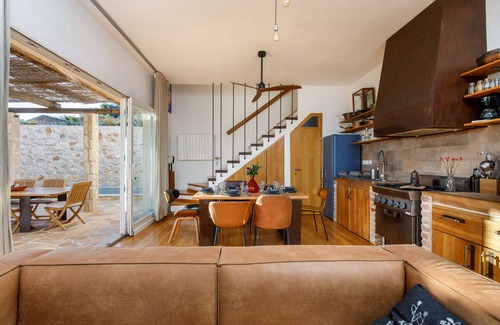 Stari Grad Villa | Villa Nativa with Pool