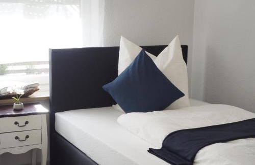 Neumarkt District Villa | Villa Natur Monteur & Ferienwohnung mit WLAN & PARKPLATZ