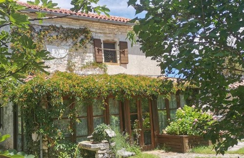 Debeljuhi Villa | Villa Natural