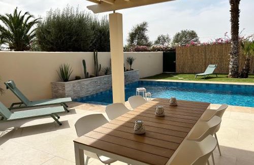 Issen Villa | Villa Nawal et sa piscine chauffée sans vis-à-vis