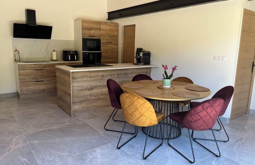 Anduze Villa | Villa'nduzienne, new villa in a quiet area, spacious and pleasant.