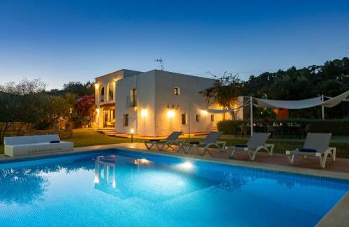 Sant Agusti des Vedra Villa | Villa near San Antonio Sleeps 10