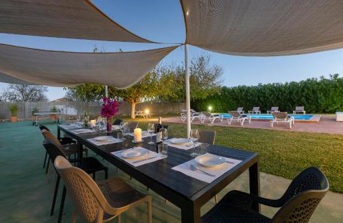 Sant Agusti des Vedra Villa | Villa near San Antonio Sleeps 10