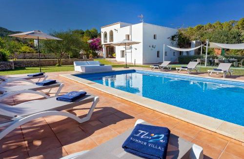 Sant Agusti des Vedra Villa | Villa near San Antonio Sleeps 10