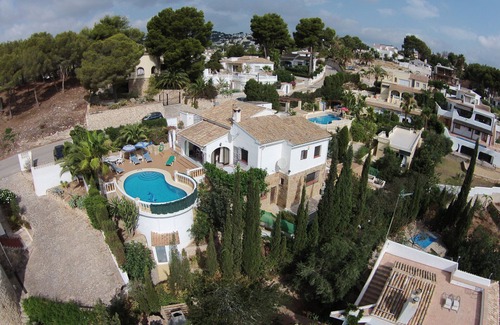 La Sabatera Villa | Villa near beach, pool,sea view, AC, garden, internet, smart TV, winter lets