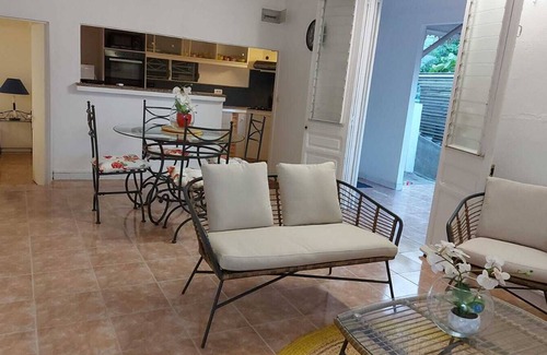 Le Francois Villa | VILLA NEAR MARINA - SEA - RESTAURANT - FISHING VILLAGE