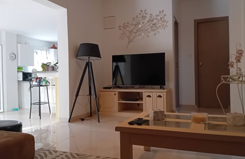 Pedralba Villa | VILLA NEAR SEA AND MOUNTAINS IN TYPICAL VILLAGE