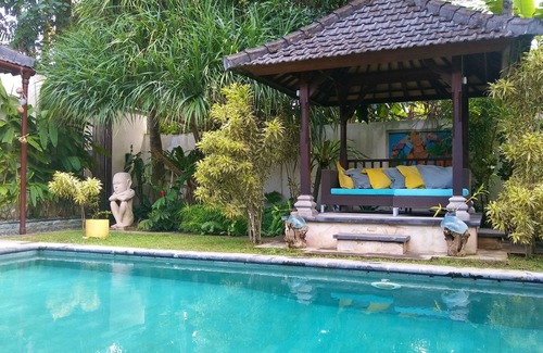Sengkidu Villa | Villa near the beach, 2 bed, pool, staff, cat.