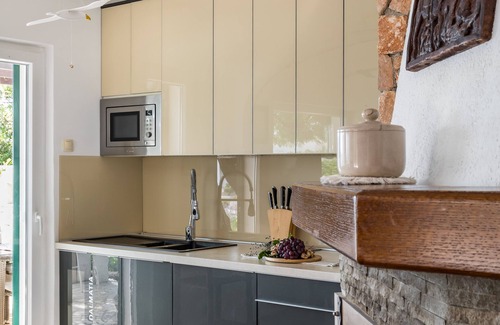 Dvornica House | Villa near Trogir - private beach, bbq, parking, turqouise sea, boat rental :)