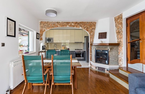 Dvornica House | Villa near Trogir - private beach, bbq, parking, turqouise sea, boat rental :)