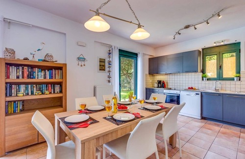 Old Hersonissos Villa | Villa Nefeli Green by Villa Plus