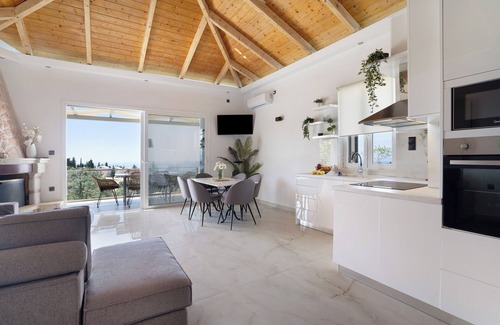 Tsoukaladhes Villa | "Villa Nefeli" with Sea View, Private Pool & Wi-Fi