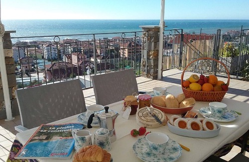 Riva Ligure Villa | Villa Nemo, Liguria, perfect sea view and private pool, 5 minutes to the beach