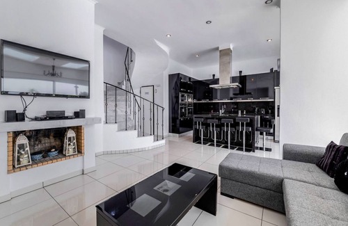 Gennadi Villa | Villa Nepeta - Four Bedroom Villa, Sleeps 11