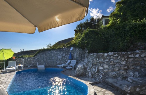 Lapcici Villa | Villa Nera
