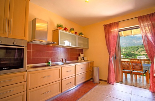 Marantochori Villa | Villa Nickelly, luxury stone villa: the perfect holiday home